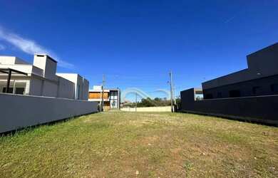 Imagem: O terreno possui 393m² de Área e está localizado em Centro