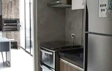 Imagem: A casa em condomínio possui 3 Dormitórios, 1 Banheiro, 2 Vagas