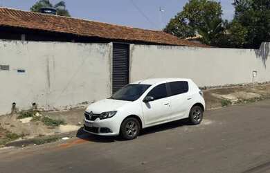 Imagem: A casa à venda possui 3 Dormitórios, 2 Banheiros, 2 Vagas