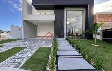 Imagem: A casa possui 3 Dormitórios, 2 Banheiros, 1 Vaga na garagem