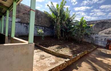 Imagem 11: VENDE CASA DE MADEIRA PROXIMO AO CENTRO