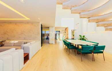 Imagem: A casa em condomínio possui 4 Dormitórios, 4 Banheiros, 4