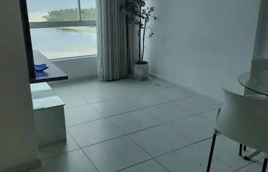 Imagem: O apartamento possui 1 Dormitório, 1 Banheiro, 1 Vaga na garagem