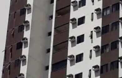 Imagem: O apartamento possui 3 Dormitórios, 3 Banheiros, 2 Vagas na