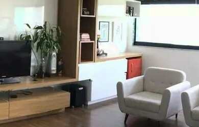 Imagem: O apartamento possui 4 Dormitórios, 1 Banheiro, 5 Vagas na