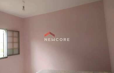 Imagem: A casa à venda possui 3 Dormitórios, 2 Banheiros, 2 Vagas