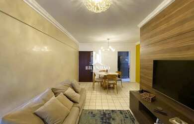 Imagem: O apartamento possui 3 Dormitórios, 1 Banheiro, 1 Vaga na garagem