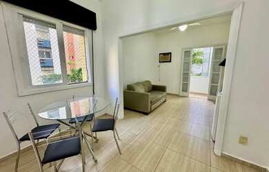 Imagem: O apartamento possui 1 Dormitório, 1 Banheiro, 1 Vaga na garagem