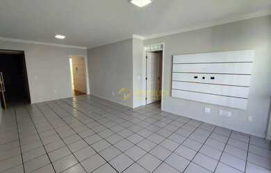 Imagem: O apartamento possui 3 Dormitórios, 3 Banheiros, 118m² de