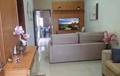 Imagem: A casa possui 2 Dormitórios, 2 Banheiros, 110m² de Área