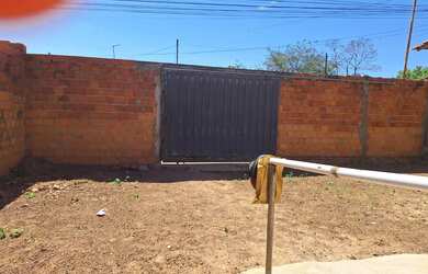 Imagem 6: Casa com terreno 10 por 30