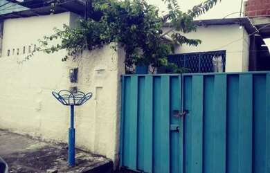 Imagem: A casa possui 4 Dormitórios, 4 Banheiros, 75m² de Área e