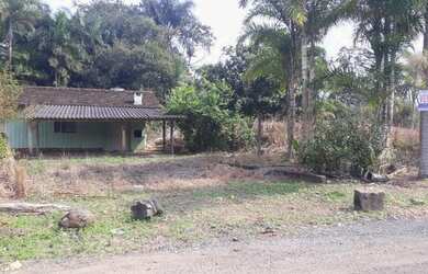 Imagem: O terreno possui 1008m² de Área e está localizado em Três