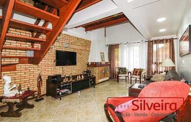 Imagem: A casa em condomínio possui 3 Dormitórios, 3 Banheiros, 2