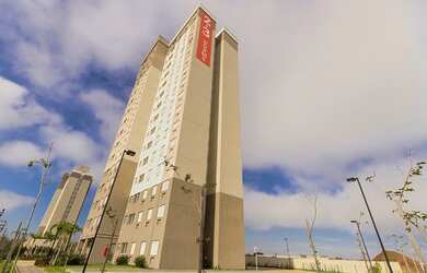 Imagem: O apartamento possui 3 Dormitórios, 1 Banheiro, 1 Vaga na garagem