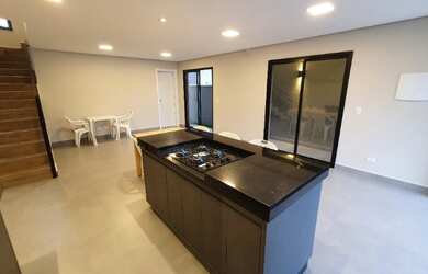 Imagem 7: Sobrado Alto Padrão com Piscina em Porto Fino