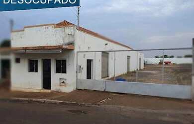 Imagem: O depósito possui 827m² de Área e está localizado em Santa