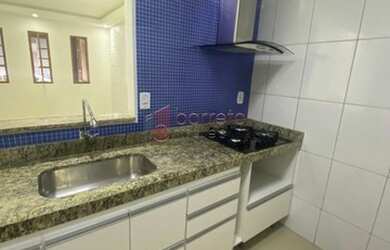 Imagem: A casa possui 2 Dormitórios, 1 Banheiro, 2 Vagas na garagem