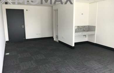 Imagem: O depósito possui 1 Vaga na garagem, 40m² de Área e está