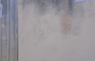 Imagem: A casa possui 1 Dormitório, 1 Banheiro e está localizado