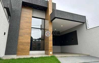 Imagem: A casa possui 3 Dormitórios, 3 Banheiros, 2 Vagas na garagem