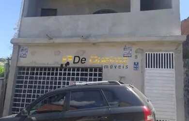 Imagem: A casa possui 3 Dormitórios, 2 Banheiros, 2 Vagas na garagem