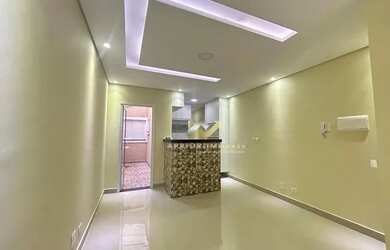 Imagem: O apartamento possui 2 Dormitórios, 1 Banheiro, 1 Vaga na garagem