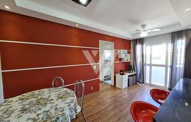 Imagem: O apartamento possui 2 Dormitórios, 1 Banheiro, 1 Vaga na garagem