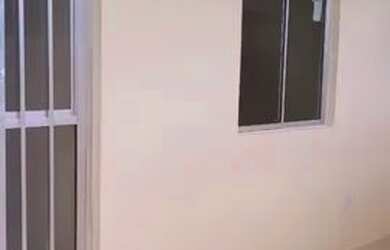 Imagem: A casa possui 1 Dormitório, 1 Banheiro, 43m² de Área e está