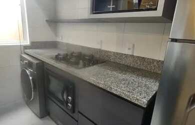 Imagem: O apartamento possui 2 Dormitórios, 1 Banheiro, 1 Vaga na garagem