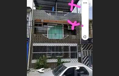 Imagem: A casa possui 2 Dormitórios e 3 Banheiros e está localizado