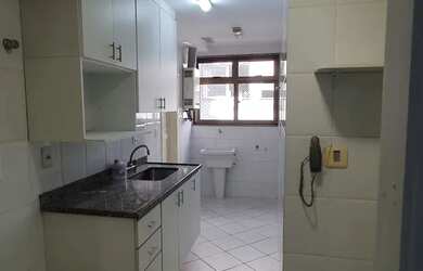 Imagem 14: Sala dois quartos sendo 1 suíte, varanda e armário no quarto suíte