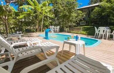 Imagem: A casa possui 2 Dormitórios, 2 Banheiros, 4 Vagas na garagem