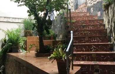 Imagem: O quarto e está localizado em Jardim Carioca, Rio de Janeiro