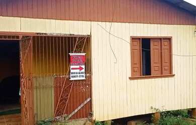 Imagem: A casa possui 3 Dormitórios, 1 Banheiro e está localizado