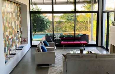 Imagem: A casa em condomínio possui 3 Dormitórios, 5 Banheiros, 5