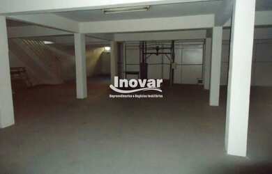 Imagem: O depósito possui m² de Área e está localizado em Barro