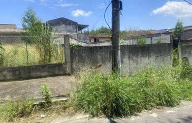 Imagem: O terreno possui 600m² de Área e está localizado em Campo