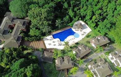 Imagem: A casa em condomínio possui 5 Dormitórios, 5 Banheiros, 2