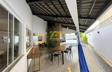 Imagem: A casa possui 3 Dormitórios, 3 Banheiros, 4 Vagas na garagem