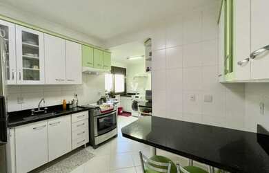 Imagem 9: Apartamento amplo 3 quartos 1 suíte , 2 vagas de garagem no bairro Fátima