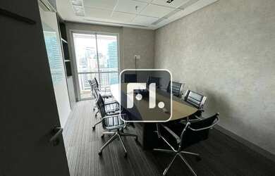 Imagem: O depósito possui 4 Vagas na garagem, 216m² de Área e está