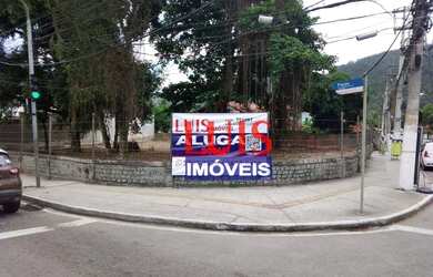 Imagem: O terreno possui 900m² de Área e está localizado em Piratininga