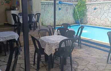 Imagem 15: Espaço para pequenos eventos no Janga com piscina e churrasqueira