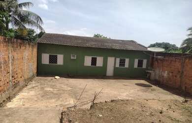 Imagem: A casa possui 2 Dormitórios, 1 Banheiro, 1 Vaga na garagem