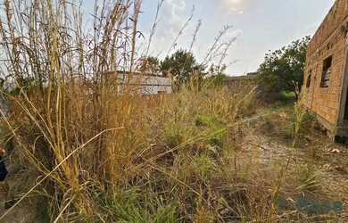 Imagem: O terreno possui 300m² de Área e está localizado em Parque