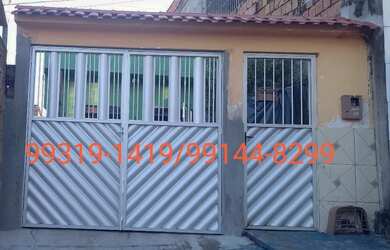 Imagem: A casa possui 2 Dormitórios, 1 Banheiro, 1 Vaga na garagem