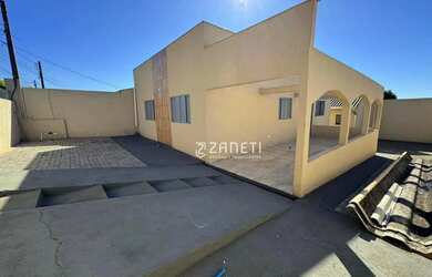 Imagem: A casa possui 3 Dormitórios, 3 Banheiros, 3 Vagas na garagem