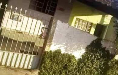 Imagem: A casa possui 1 Dormitório, 1 Banheiro, 120m² de Área e