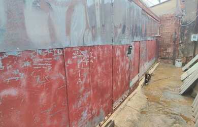 Imagem: A casa possui 3 Dormitórios e 1 Banheiro e está localizado